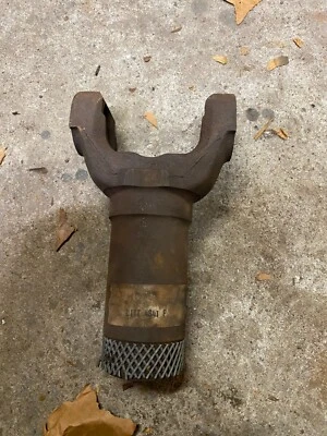 1960s? Ford Truck 1961? 1962? NOS rear driveshaft yoke plug 16 spline F100? 61? - Image 1 of 4