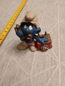 Figurine PVC SCHLEICH - smurf SCHTROUMPF - 20062 téléphone - PEYO 1980 - Imagen 1 de 2