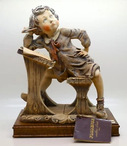 Estatuilla Capodimonte Giuseppe Armani escolar en el escritorio - Hecha en Italia - Imagen 1 de 8