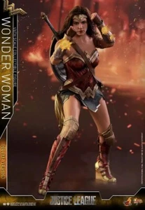Pre-Order HOT TOYS MMS451 JUSTICE LEAGUE WONDER WOMAN DELUXE VERSION 1/6 - Foto 1 di 6