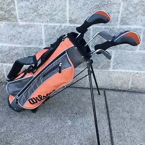 LEER Juego de Golf Wilson Prestige Jr 4 Club con Bolsa Naranja 1w Híbrido 6 Hierro SW - Imagen 1 de 24
