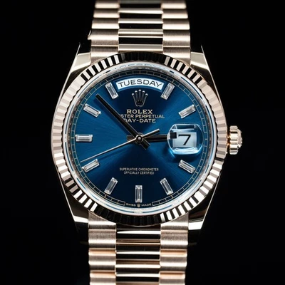 2025 劳力士 DayDate 36 蓝色绿色钻石长方形玫瑰金盒/卡 128235 — 第 1/4 张图片