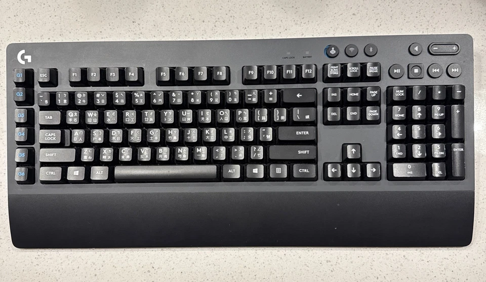 Logitech G613 wireless mechanical gaming keyboard with Palmrest w Zhuyin Keycap - Image 1 of 4