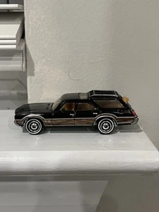 Matchbox Lesney Edition '71 Oldsmobile Vista Cruiser Dogs & Collector Box 2009 - Bild 1 von 5