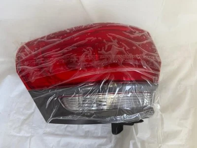 Lámpara de luz trasera izquierda izquierda OEM 2014-2021 Jeep Grand Cherokee LH 68236105AC Foto 1 de 3
