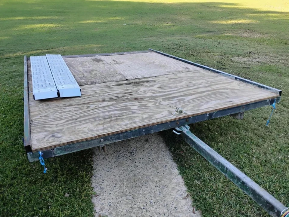 ​¡Remolque utilitario 4K! RARO Cama Inclinable/Vuelco, Neumáticos Nuevos, Rampas, ¡Titulado! Foto 1 de 4