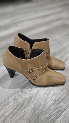Botas de tacón Hillard and Hanson tostado Foto 1 de 4