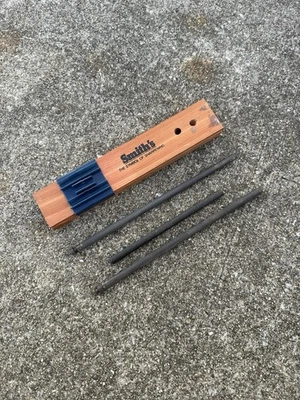 Sistema de afilado de cuchillos varillas irrompibles Smith's de colección Foto 1 de 3