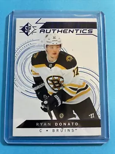 2018-19 SP Authentics Rookie Blue Ryan Donato 115 Boston Bruins - Foto 1 di 1