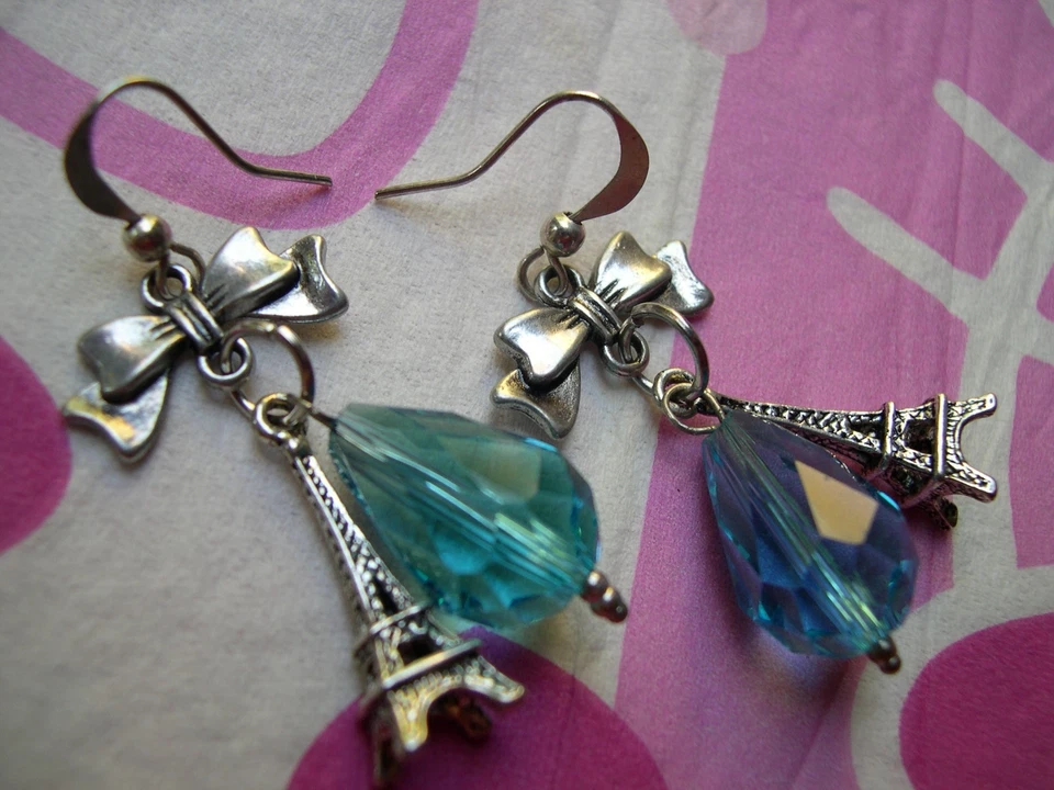 orecchini TOUR EIFFEL cristalli fiocchi spediz gratis!!! - Immagine 1 di 1