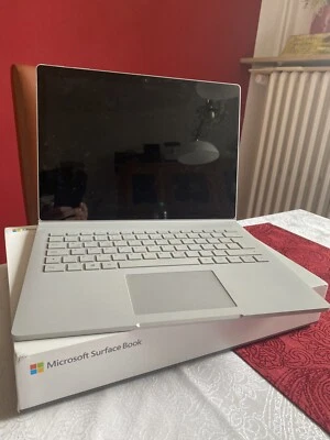Microsoft Surface Book 2 (13 Zoll) mit Windows 10 Pro - Bild 1 von 4