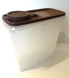 Vintage Tupperware Müslibehälter 2 Quart Vorratsbehälter brauner Deckel und 469-2 Boden - Bild 1 von 4