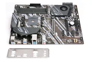 GIGABYTE X570 UD AMD Socket AM4 ATX Mainboard "mit neustem UPDATE" - Bild 1 von 2