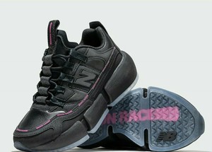 black tennis shoes new balance