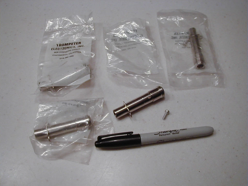 Trompeter Panel Jack to N Female Connector, 50 Ohm, NOS in bag type J9W 10 pcs. - Image 1 of 1
