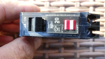 ABB/GE Q-Line 15 Amp Single-Pole Arc Fault Combination Circuit Breaker - Image 1 of 2