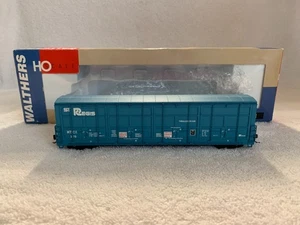 Walthers #932-7004 HO Scale St. Regis Paper Thrall-Door Boxcar #370 - Picture 1 of 8