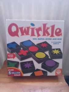 Qwirkle The Green Board Game Co Wooden Tiles 2-4 Players Ages 6+ Unused - Picture 1 of 5