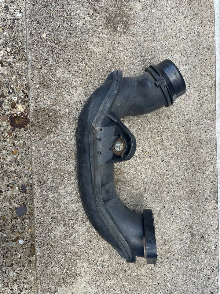 Mazda 3 6 cx3CX-5 2.2 Itercooler Hose Pipe SH0113331 Left  Side 2013-2019 - Image 1 of 4