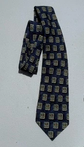 Disney Store Tigger Portrait Winnie the Pooh Blue 100% Silk Classic Neck Tie - Picture 1 of 4