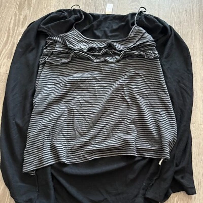 Camiseta sin mangas y cárdigan No Boundaries gris negro a rayas aspecto en capas XL Foto 1 de 4