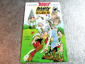 ASTÉRIX LE GAULOIS - CARTE COLLECTION 1/39 DES ALBUMS ASTÉRIX - 500 ex - Foto 1 di 4