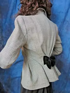 VINTAGE 90er NEIMAN MARCUS Designer JACKE Bolero vorne BUSTLE hinten NEU 4 - Bild 1 von 11
