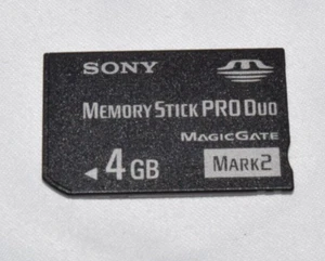 Sony 4GB Memory Stick Pro Duo Mark 2 PSP Aparat Karta pamięci Made in Japan - Zdjęcie 1 z 2