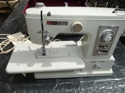 ancienne machine à coudre de marque allemande - Photo 1/4