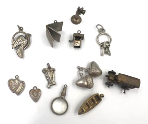 Antike viktorianische Weißmetall Charms 12 verschiedene teils beweglich - Bild 1 von 23