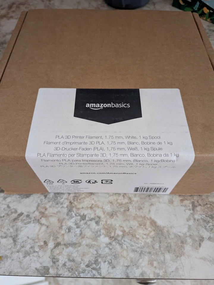 Filamento para impresora 3D Amazon Basics PLA, 1,75 mm, blanco, carrete de 1 kg Foto 1 de 1