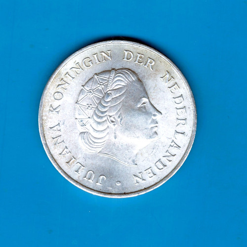 Foto 1 di 4
