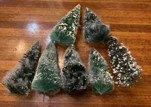 Posten 7 Abt. 56 beflockte Kiefern Weihnachtsdorf Dekor Medium 7-8" ohne Sockel - Bild 1 von 6