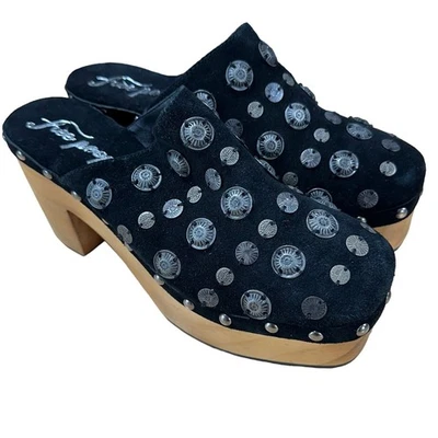 Сабо Free People новые без коробки Claudia деревянная платформа черные замшевые металлические заклепки размер 40 - Изображение 1 из 4