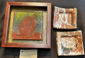 Schildkröte Glasfliese, gerahmt, alte Hancock Glashütte mit 2 kleinen Schmuckschalen - Bild 1 von 8