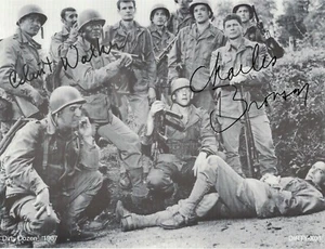 CLINT WALKER CHARLES BRONSON AUTOGRAPHED PHOTO COPY "DIRTY DOZEN" - Foto 1 di 1