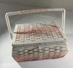 Sewing Box - Pink & White -Woven Plastic - Handle - Vintage Taiwan - Picture 1 of 11