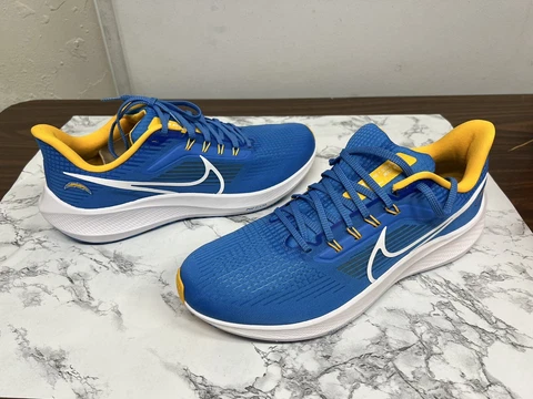 NFL Los Angeles Chargers NIKE AIR ZOOM PEGASUS 39 Blue DR2050-400 Men Shoes 11/5 Cover