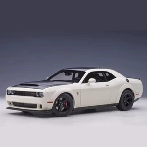 Dodge Challenger SRT Hellcat 1:24 Diecast Model Cars Simulación de sonido y luz - Imagen 1 de 26