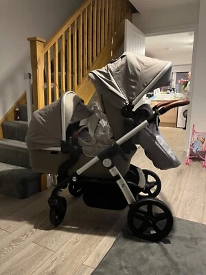 silvercross wave double pram - Image 1 of 4