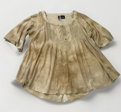 Blusa Top New Directions Talla Pequeña Grande Cuello Botón Marrón Suave Camuflada Foto 1 de 4