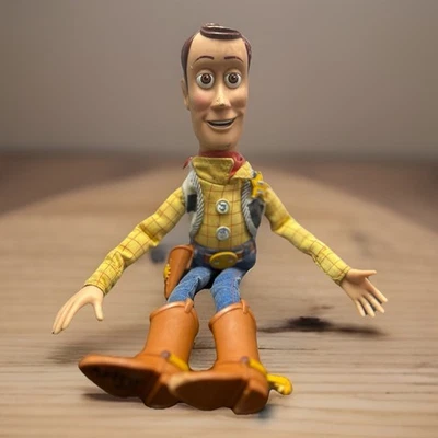 Disney Pixar Toy Story Squad Leader Woody Figura 2002 Hasbro Sin Tirar de Cuerda Usado Foto 1 de 4