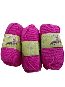 DK Knitting Merino Yarn/Wool bundle King Cole Merino Pure Wool Fuchsia x 3 x 50g - Picture 1 of 3