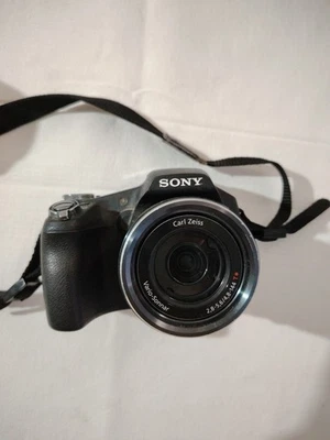 Appareil Photo Numérique Sony Cybershot DSC HX100V 16,2megapixels - Image 1 of 4