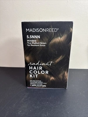 Color de cabello crema radiante MADISON REED 5,5 NNN MARRÓN MEDIO VERDADERO PARA RESISTIR GRISES Foto 1 de 4