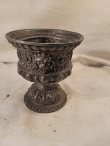 Historismus, Gründerzeit Gefäß aus Metall mit schönen Fratzen Ornamenten um 1900 - Bild 1 von 5