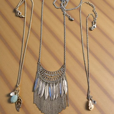 Lote de 3 collares de plumas.   148 Foto 1 de 4