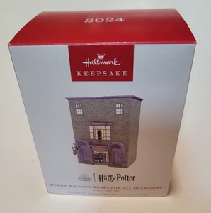 2024 Hallmark Harry Potter Ornament: Madam Malkin's Robe Shop - Bild 1 von 2