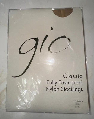 Medias Gio Completamente a la Moda, Tacón Punta Natural/Desnudo 10.5. Transparente, 100 % nailon Foto 1 de 3