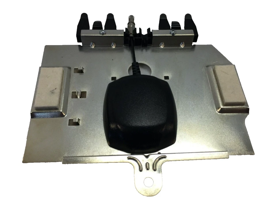 04-09 Mercedes-Benz W209 CLK350 Tapa maletero GPS navegación antena satélite Foto 1 de 4